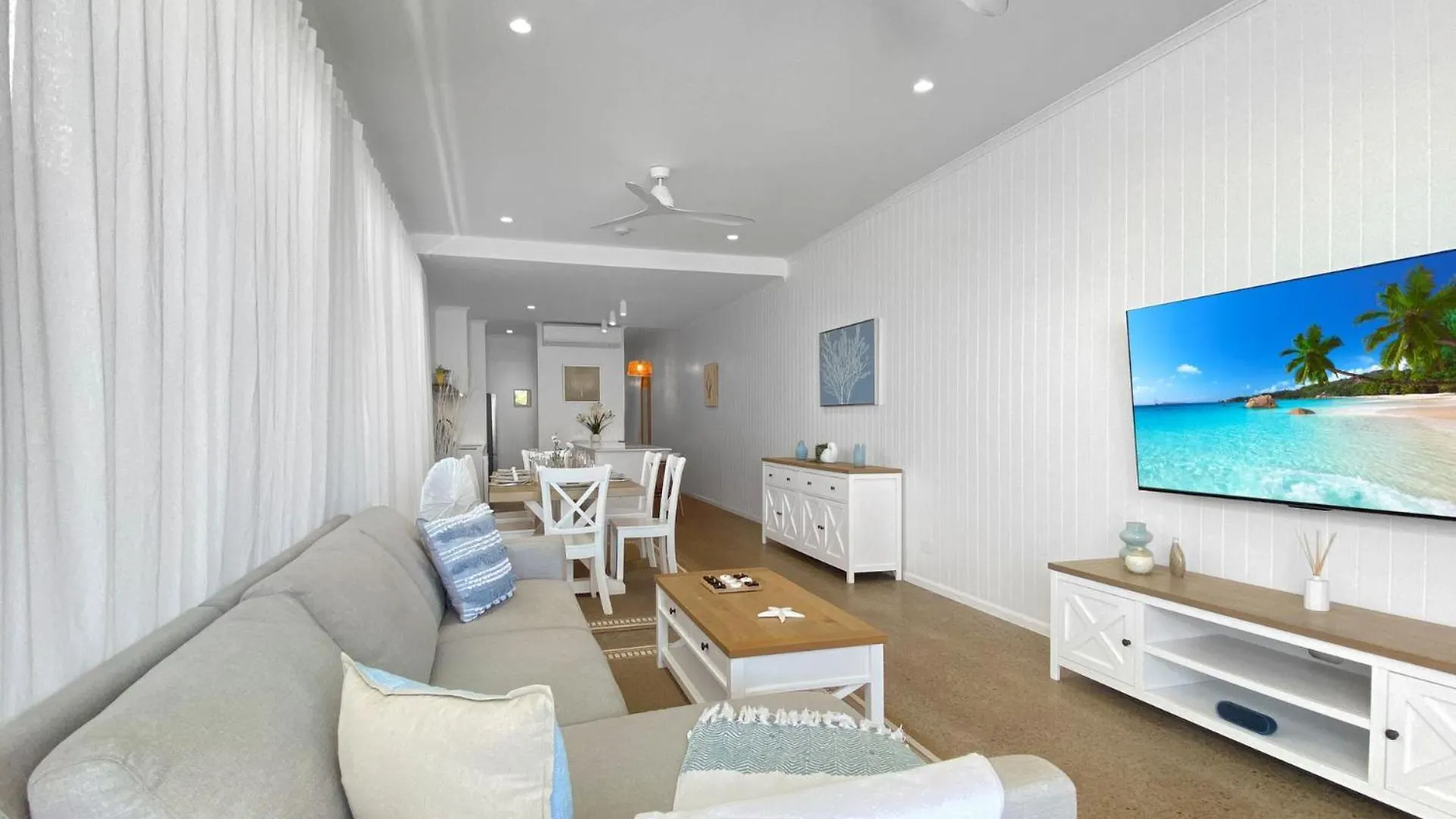 Casa Del Sol Villa Nelly Bay Holiday home
