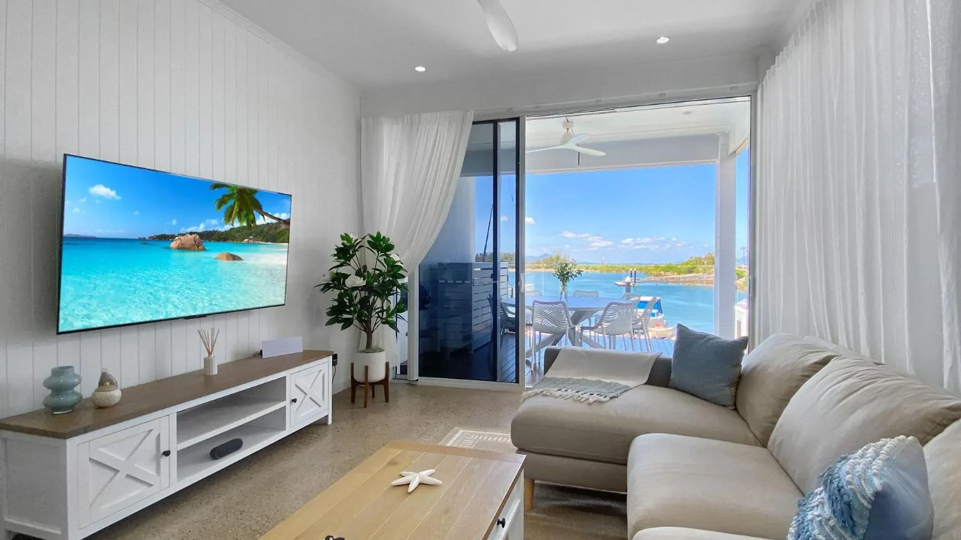 Casa Del Sol Villa Nelly Bay